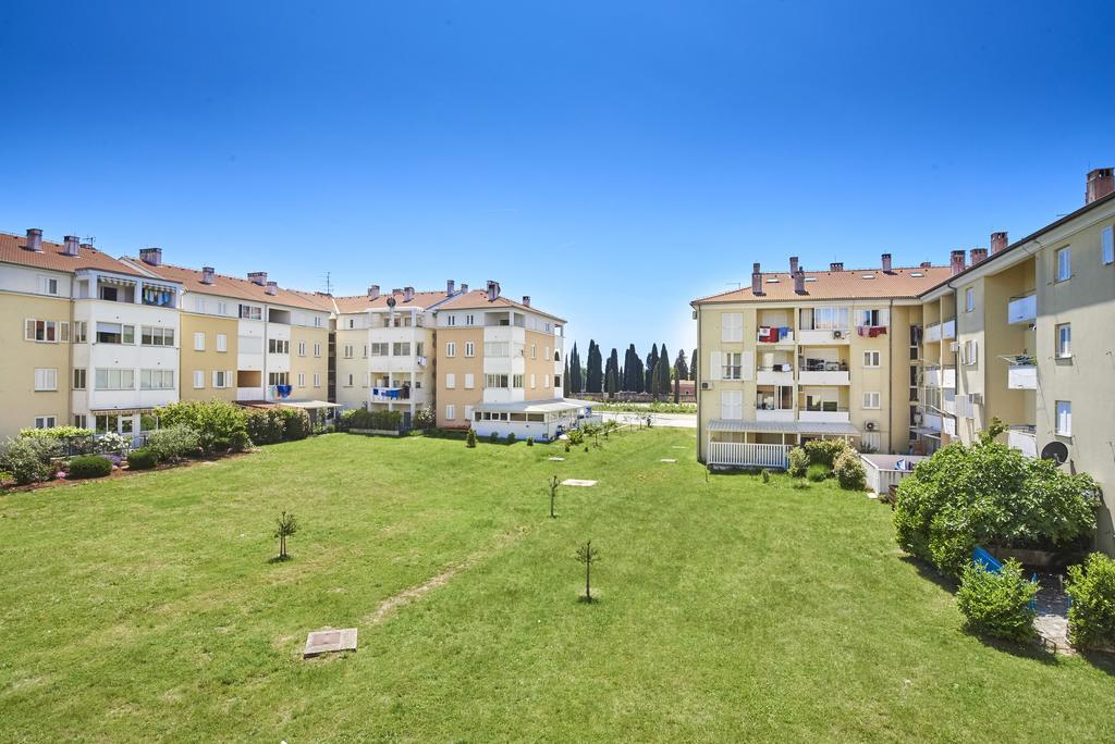 Studio Apartment Vanda Umag Luaran gambar